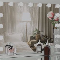 Vanity mirror with lights Hollywood style