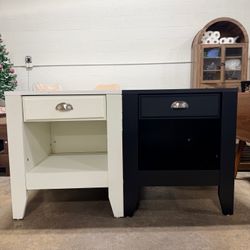 Set of 2 Storage Nightstand