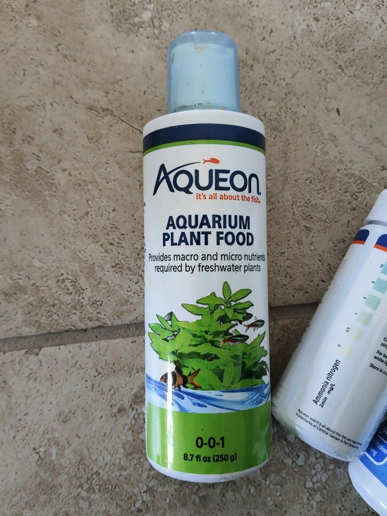 Aqueon Freshwater Aquarium Plant Food, 8.7 fl. oz.