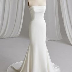 Rebecca Ingram wedding Dress Size 22 **Needs diy fix **