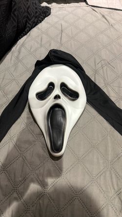 Ghostface mask New 15 Dollars