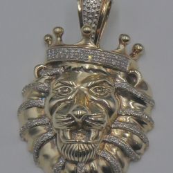 10KT YELLOW GOLD LION PENDANT 19 GRAMS W 112 DIAMONDS 0.50 TOTAL PTS MINT CONDITION. 875779-1. 