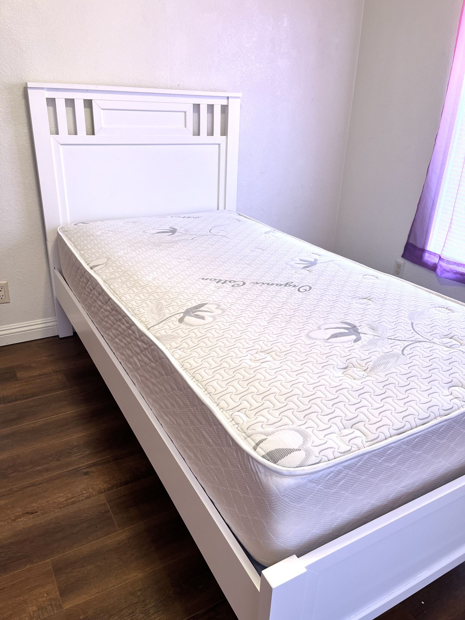 Kids twin bed + Mattress + Box Spring