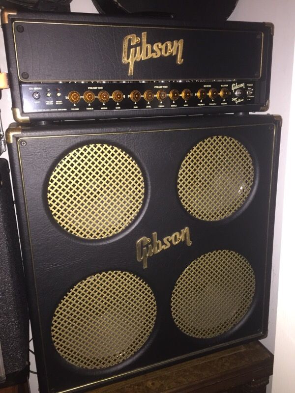 Gibson Goldtone Amplifier and speaker cabinet