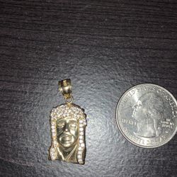 10k Solid Jesús Pendant