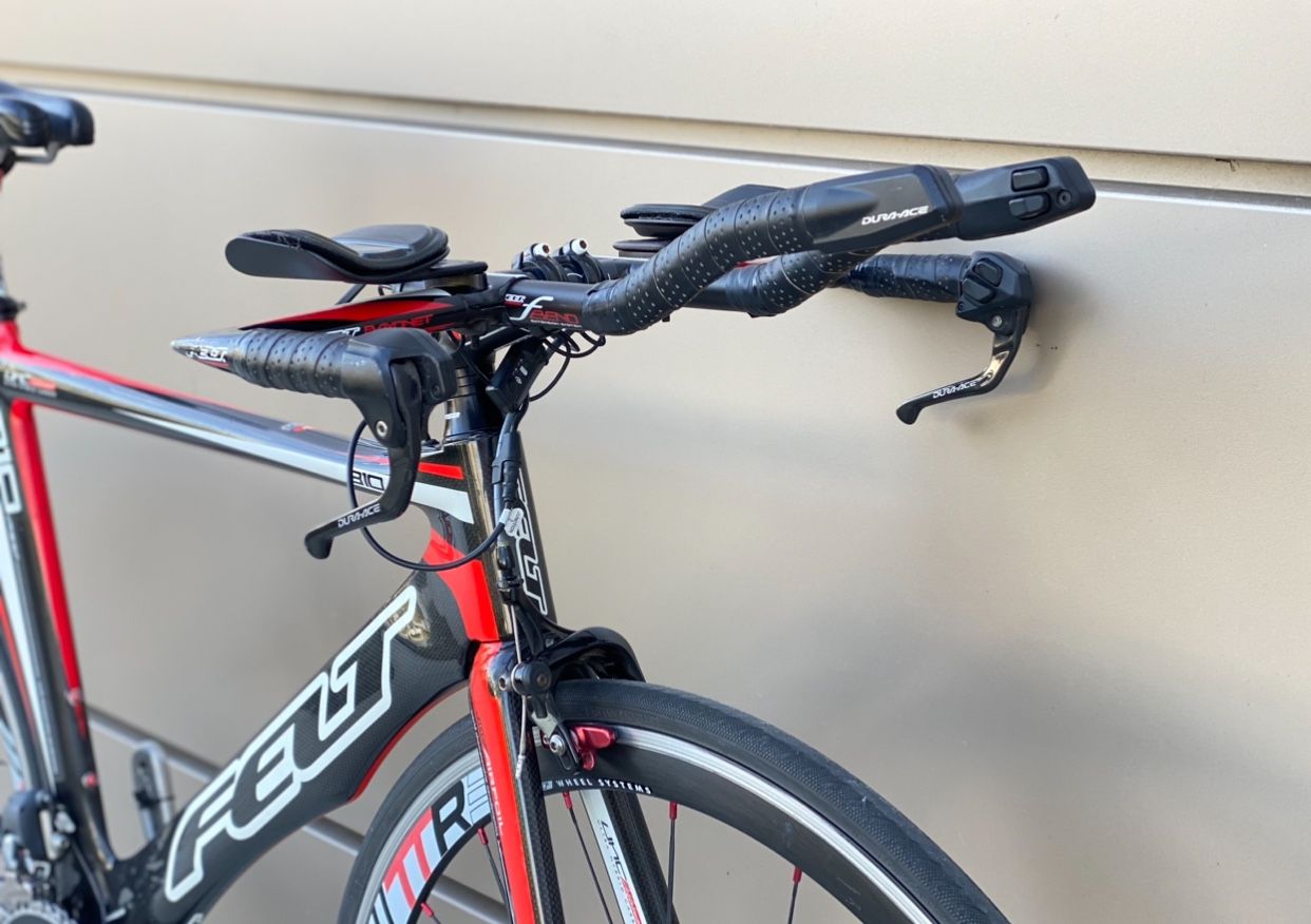 Felt B10 Triathlon bike, 54cm, Carbon fiber TT bicycle Felt B10 Triathlon bike, 54cm, Carbon fiber TT bicycle