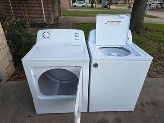 Washer And Dryer Electric Set  Clean!!