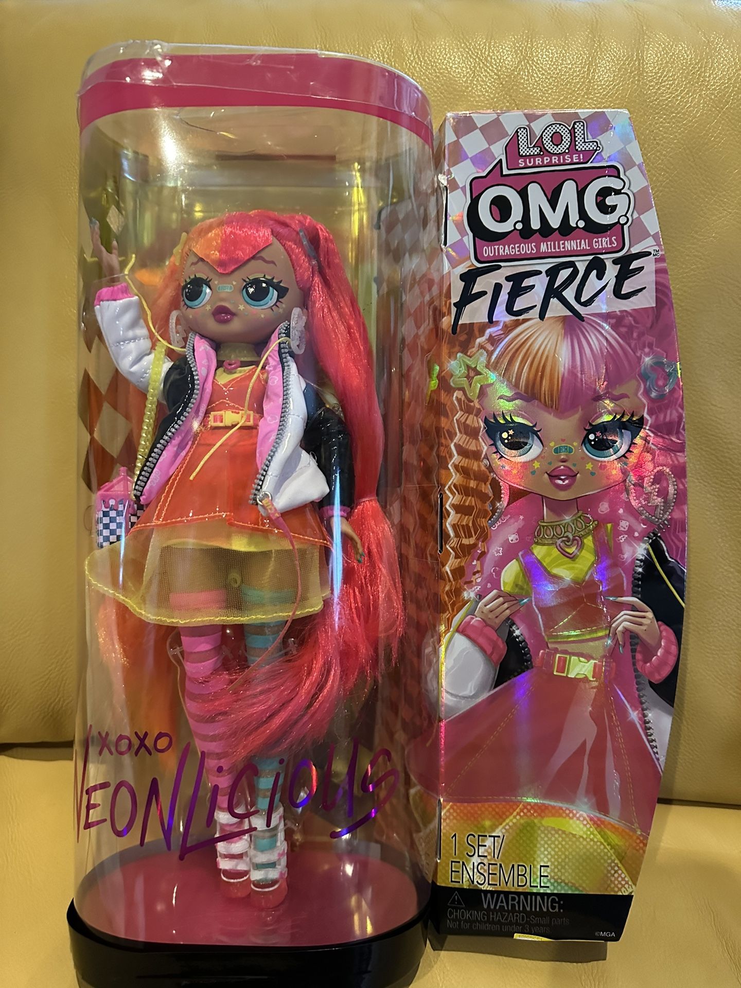 Super Hot Lol Omg Surprise Neonlicious Fierce Doll New