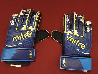 Mitre youth soccer gloves