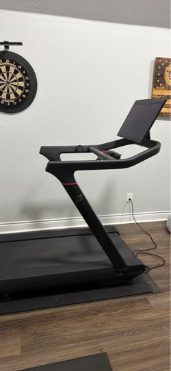2nd gen Peloton Treadmil