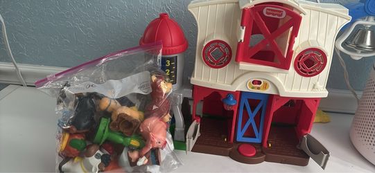 Little people barn + animals