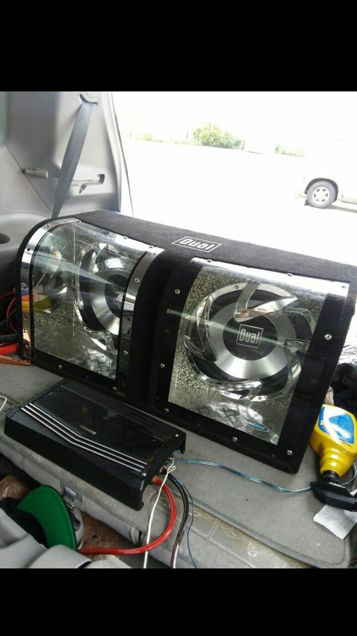 Dual subs 2x12's, and Kenwood kac-91060 2000w amplifier with wiring