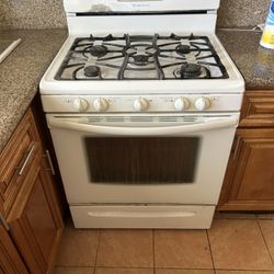 Gas Stove For Sale (Frigidaire)