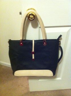 Charming Charlie Purse