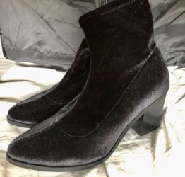 Black Velvet Sock Boots - Forever 21 