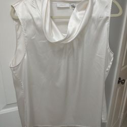 Chico's size 3(XL) Pretty White Silky Top