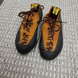 La Sportiva Eur 38 Climbing Shoes 