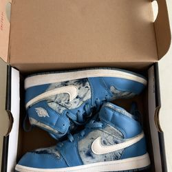 Nike Air Jordan Kids Shoes – Size 3Y (22 cm)