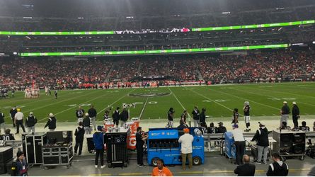 2 TIX PRICE ITS POR TICKET  Kansas City Chiefs at Las Vegas Raiders Sunday, January 4, 2026 1:25 PM Allegiant Stadium, Las Vegas, NV 432 Row 6 Seats 2