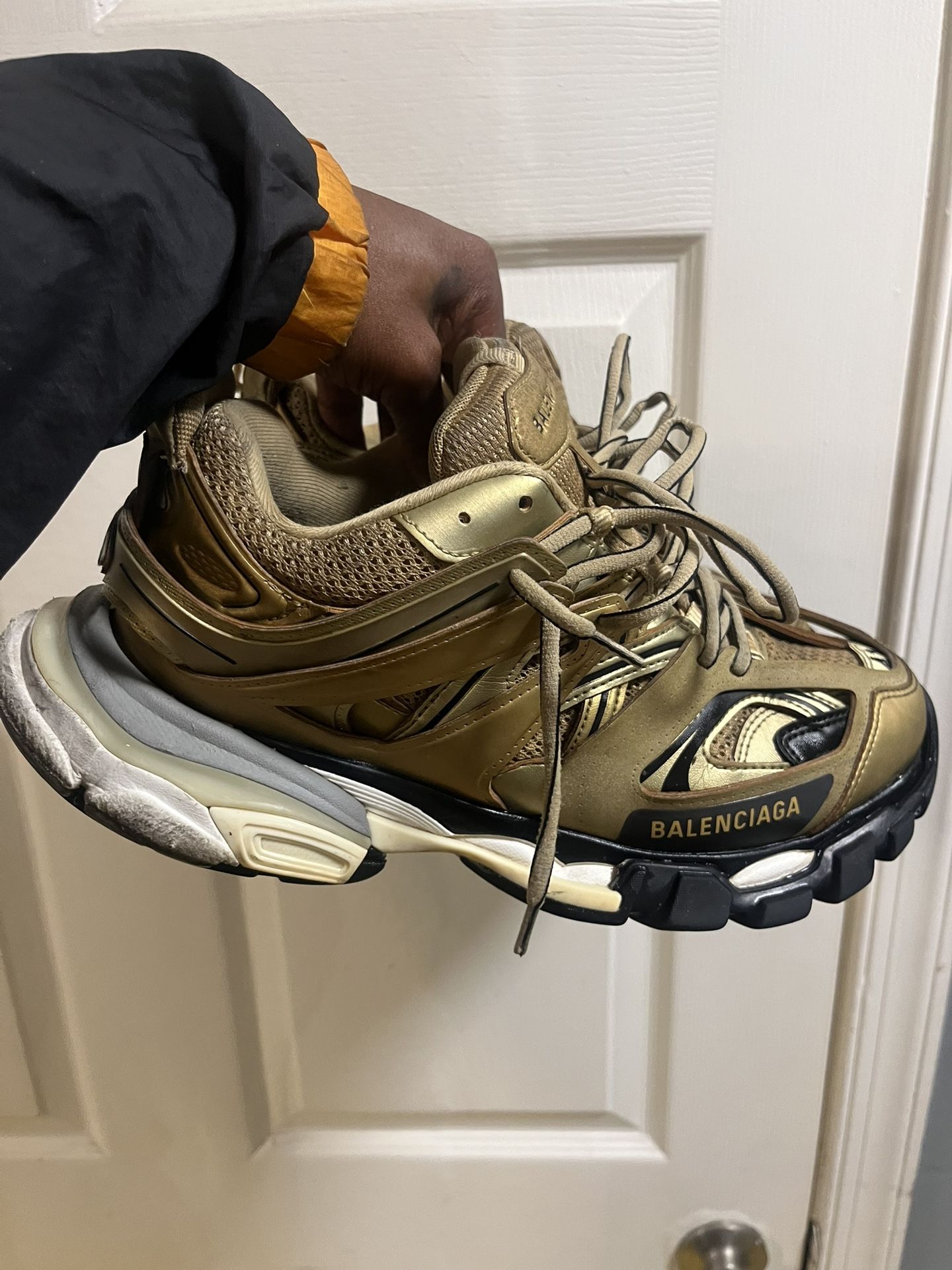 Tracks $95