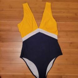 brand new women swimsuit size medium