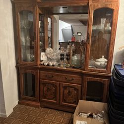 China cabinet 