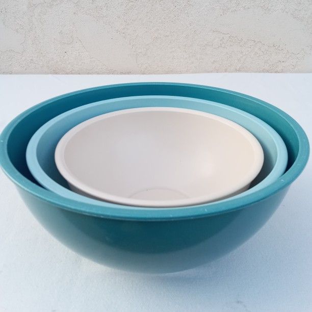 Set of 3 GHP High-Quality Durable & Long-Lasting Melamine Plastic Nesting Mixing Bowls in Assorted Sizes (7", 8.5", 10" Diameter) - Dishwasher Safe
