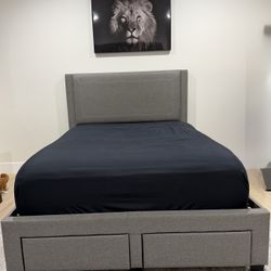 Full Size Bed