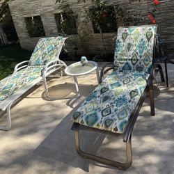 Pool Chairs Set Of 2 Brown And White with Cocktail Tables
