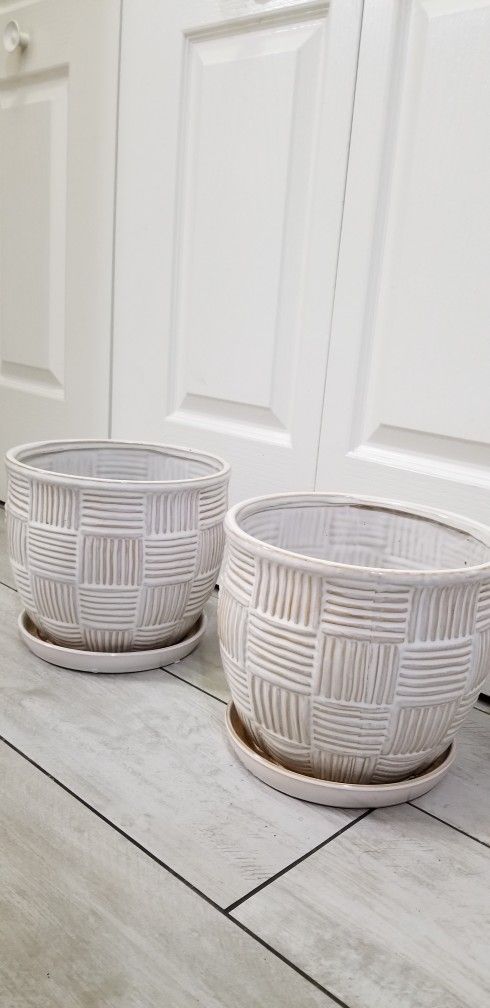 Cream White Ceramic Pot Planter With Drainage 10" W x 8.5" H ~ Good Condition ~ $20/Ea  