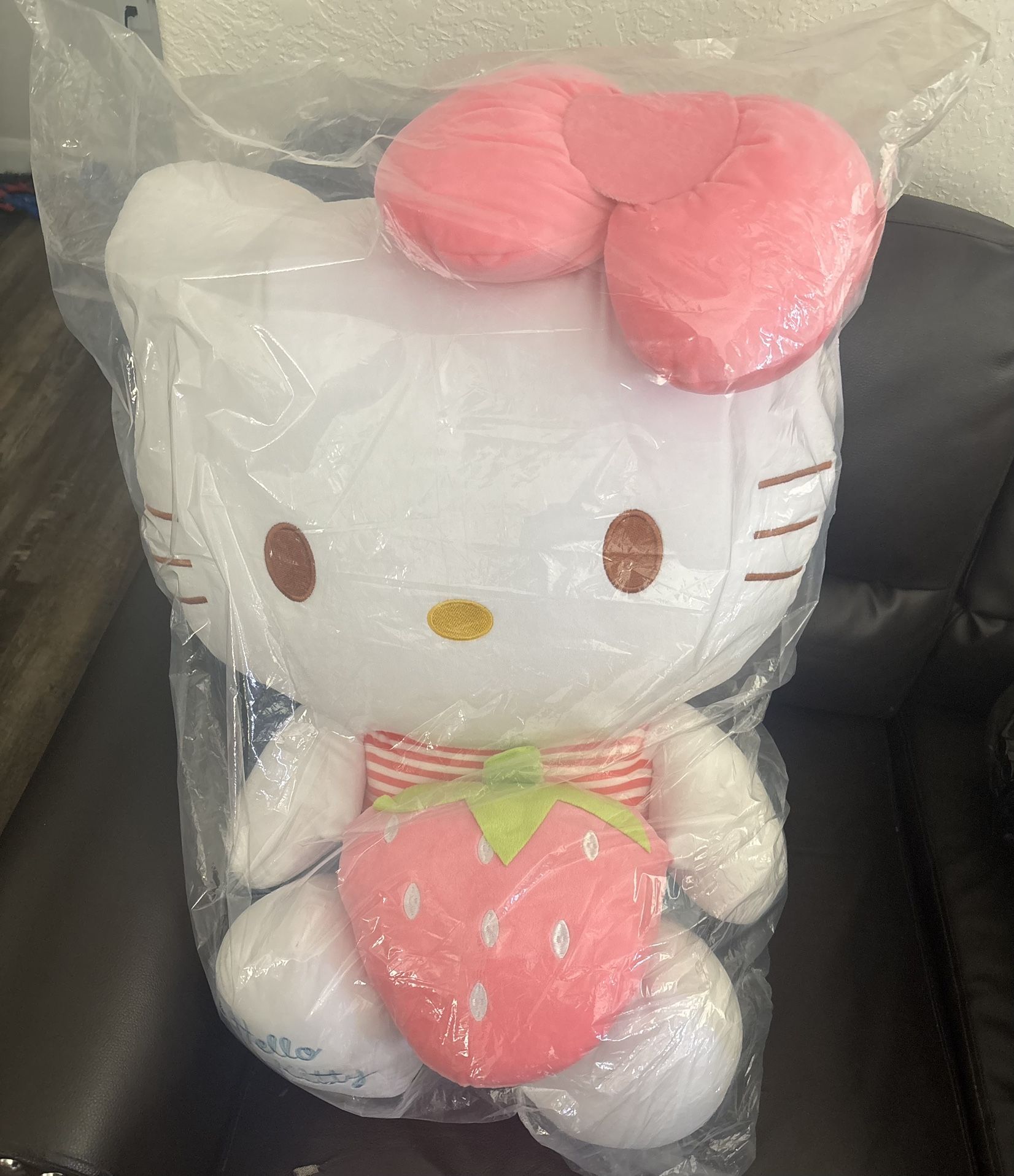 Giant Hello Kitty