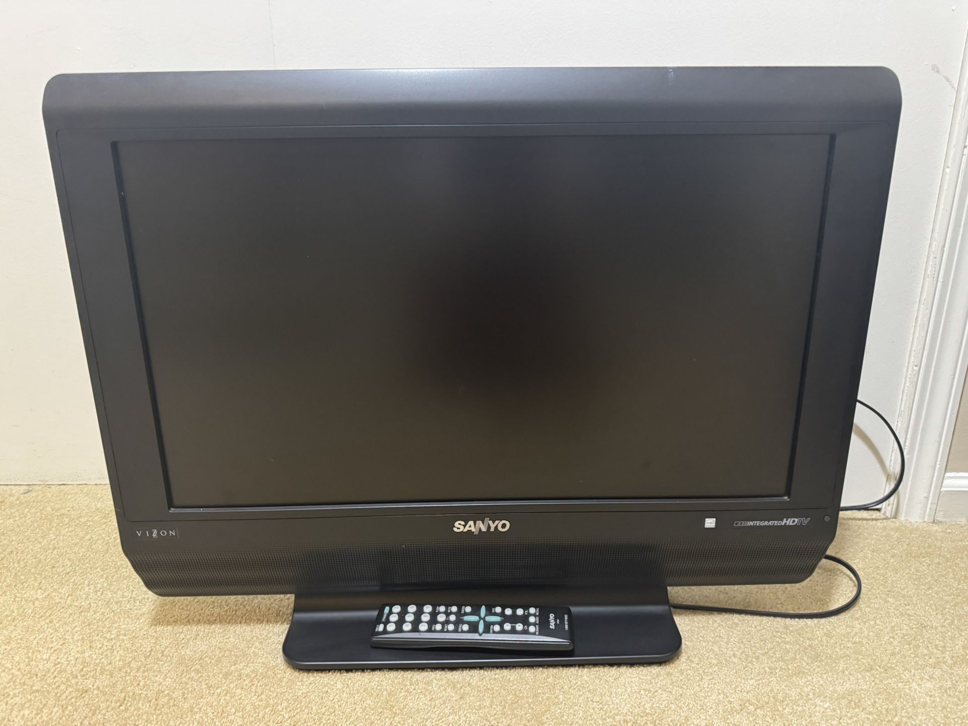 Sanyo Vizon LCD HDTV - 27”