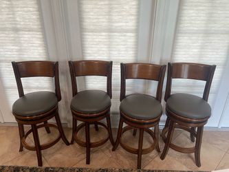Set of 4 counter height bar stools