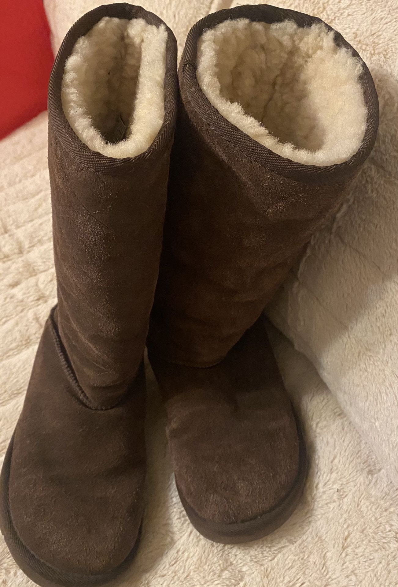 Ugg Boots Ladies Size 6- Hardly Worn