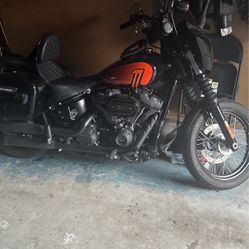 Harley Davidson, StreetBob,Black,114