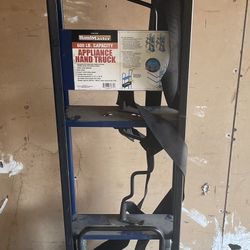Haul-Master 600 lb. Capacity Appliance Hand Truck- Like new