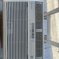 Frigidaire Small Room A/C (Remote)