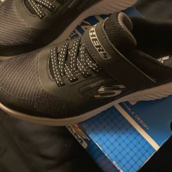 Sketcher Shoes With Memory