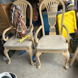 4 pcs Vintage Dining Table Chairs..