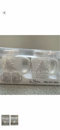 La Maison White Ceramic Salt & Pepper Set