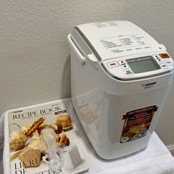 Zojirushi Home Bakery Maestro Bread Maker Model BB-SSC10. like new condition. Delivery available