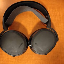 Steelsieries Arctis 7 Plus Wireless Headphones 