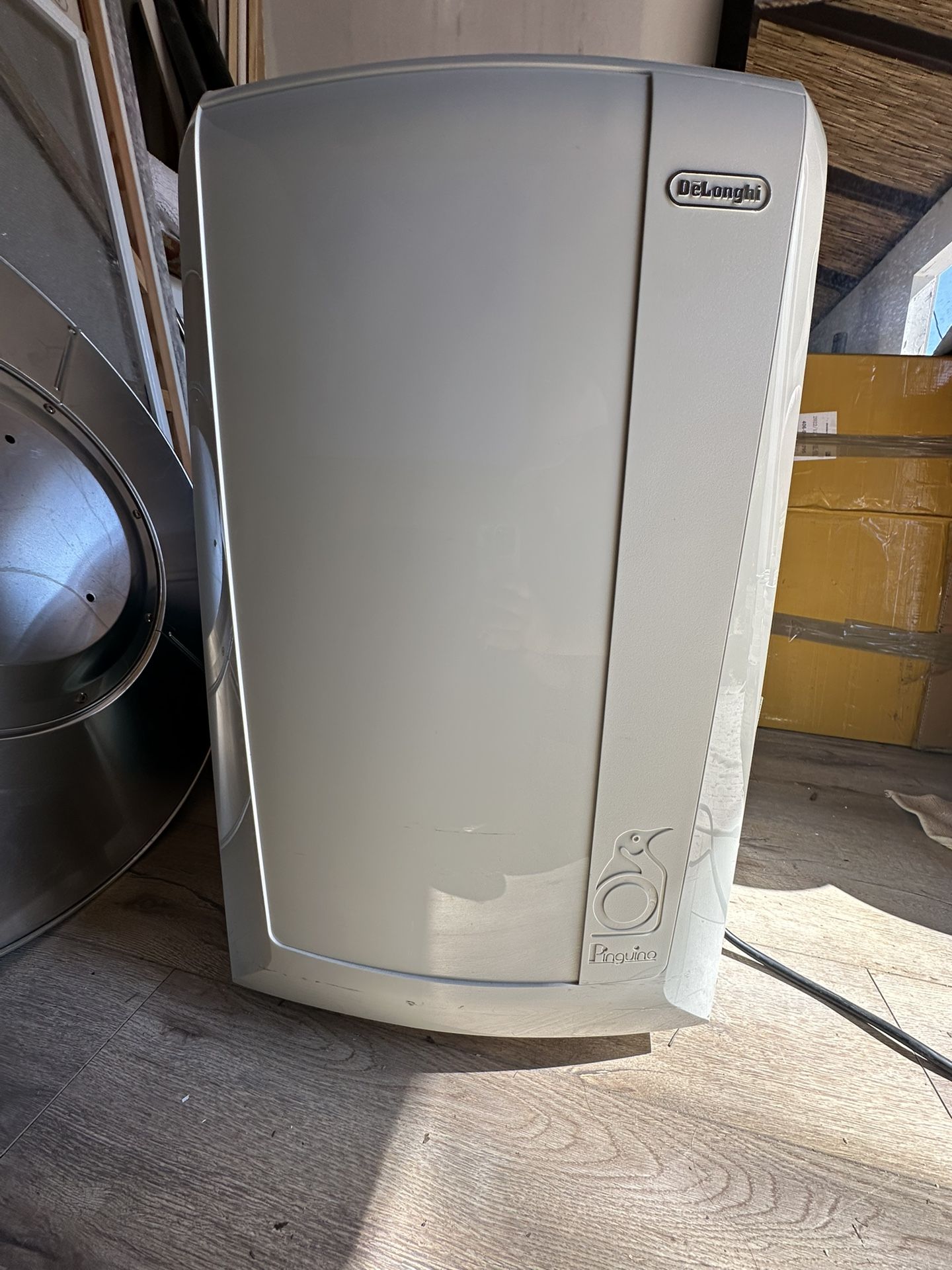 De’Longhi Portable AC – 11,500 BTU (Model PAC N115EC.WH 3A)