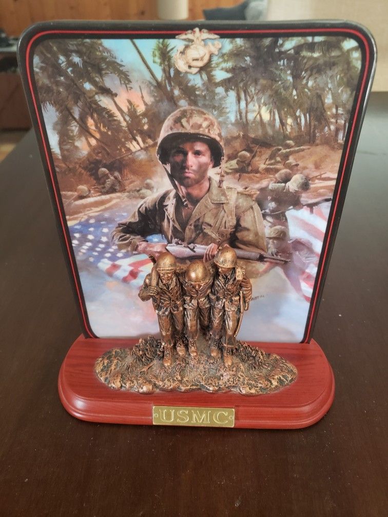 USMC Collectible Display