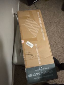 Metal bed frame