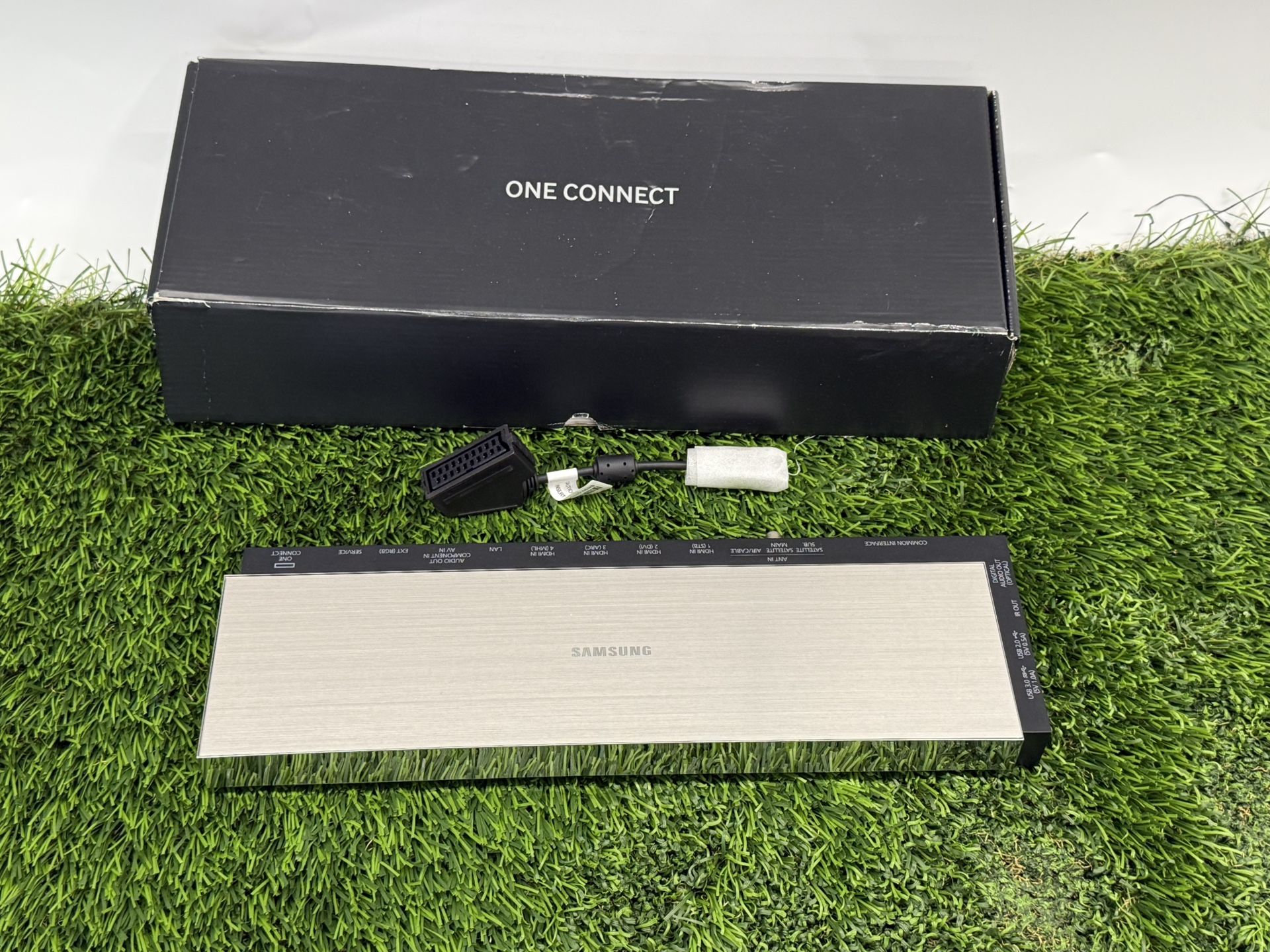 Samsung One Connect Box BN94-07687H | For UE65HU8500LXXC | 2014 UHD TV HUB AV
