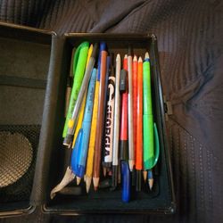 Box Of High Quality Colored Pencils 