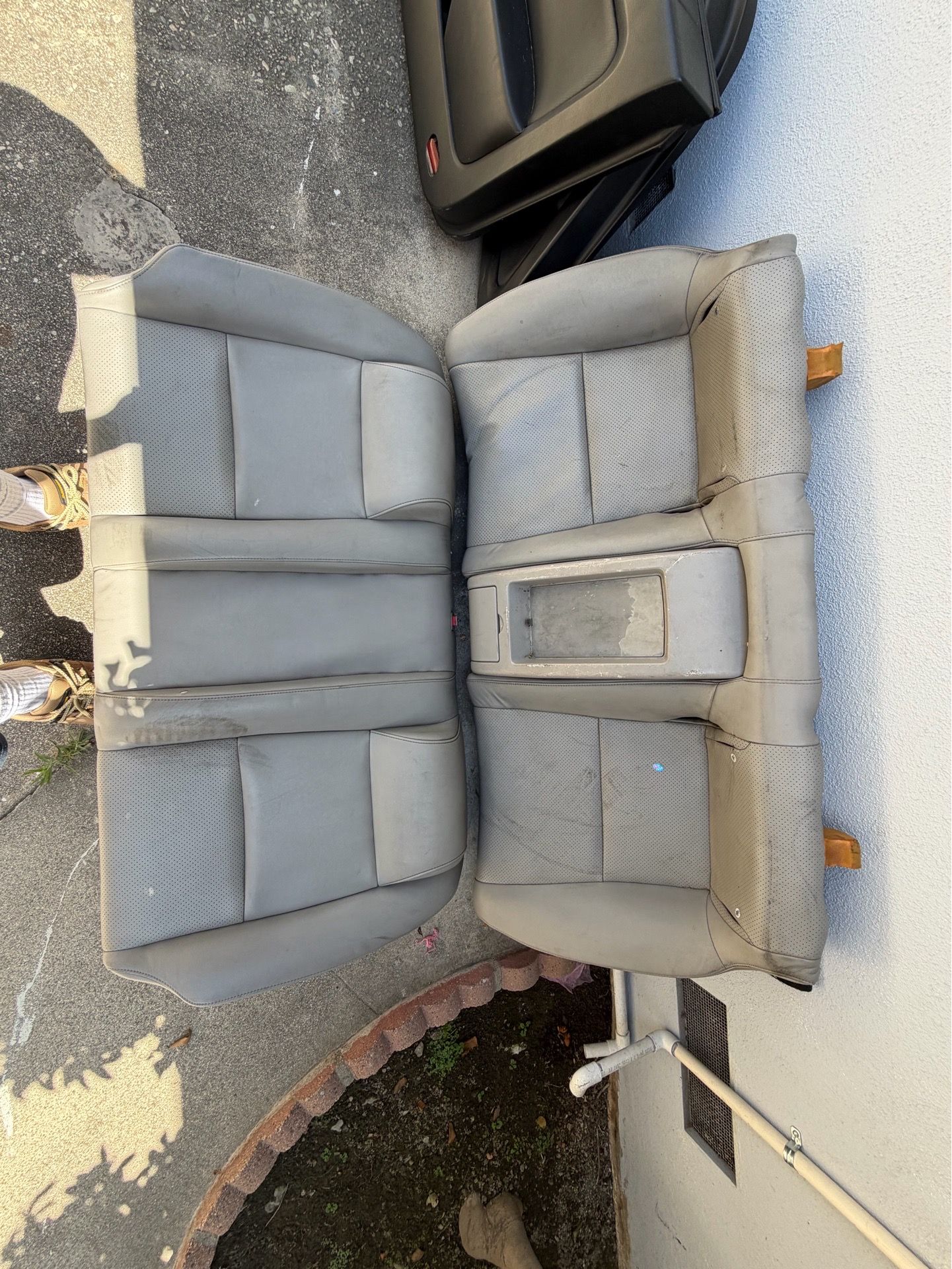 Infinity G35 rear seats Grey