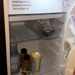 3.3 cu ft stainless steel mini fridge w freezer 