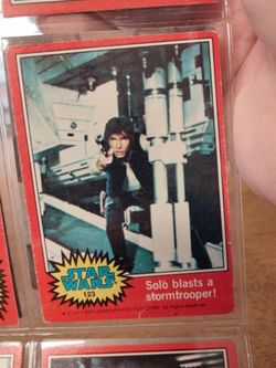 1977 Star Wars Trading Card #123 Solo Blasts a Stormtrooper